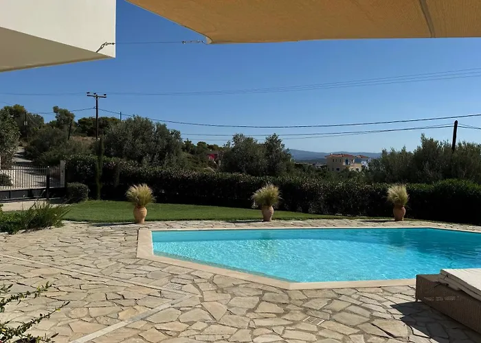 Serendipity Sea View Villa *