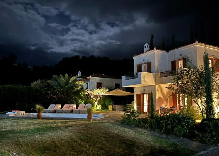 Serendipity Sea View Villa *